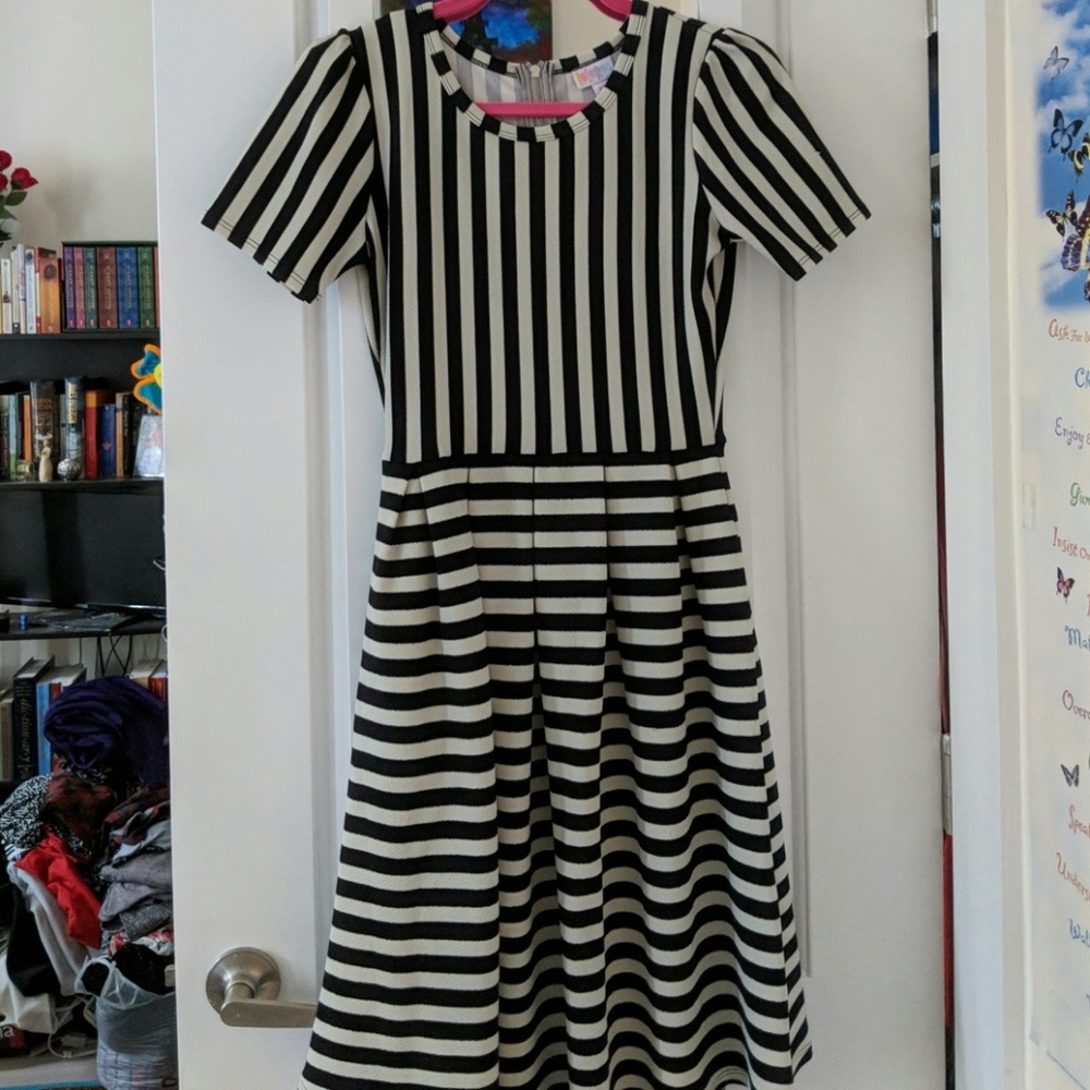 LuLaRoe Amelia